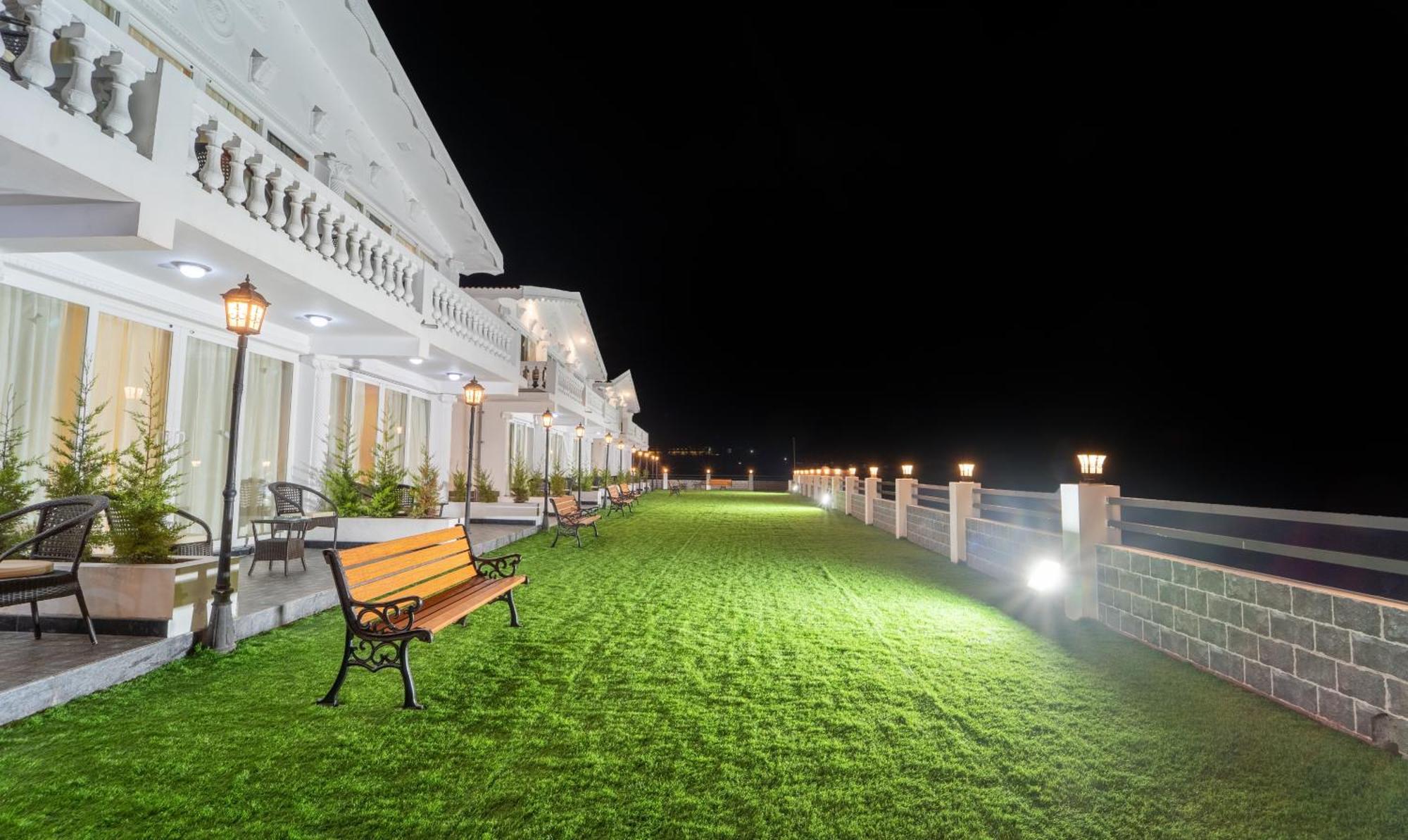 Treebo Skydale Premium Suites, 1500 Mtrs From Ooty Lake Ngoại thất bức ảnh